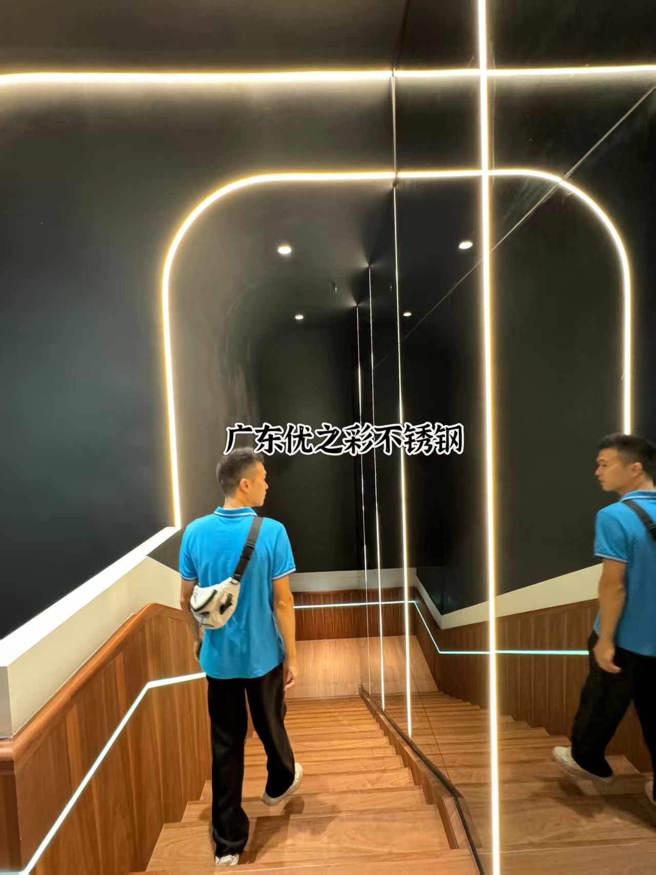 不銹鋼蜂窩板：輕盈與強(qiáng)度的完美結(jié)合，為何成為高端展廳新寵？